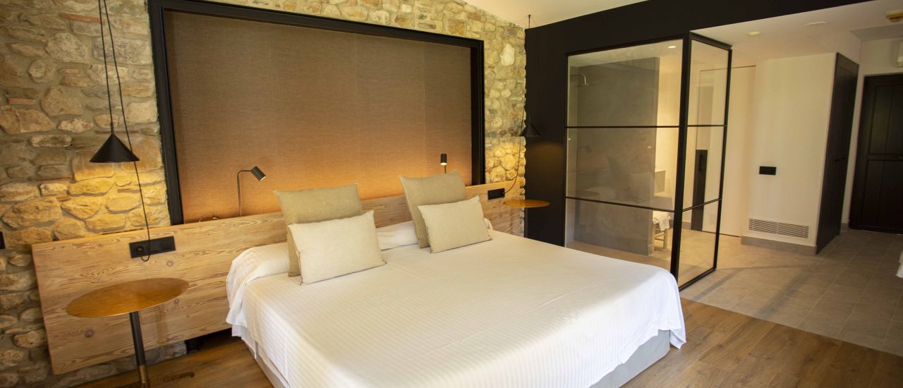 Habitación Superior Exterior | Hotel Arcs de Monells